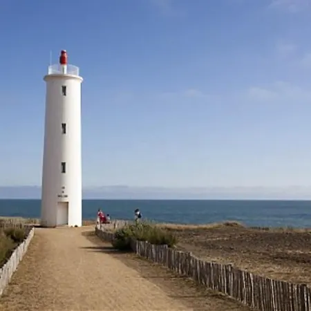 Vue Sion-sur-l'ocean * Сент-Илер-де-Рье